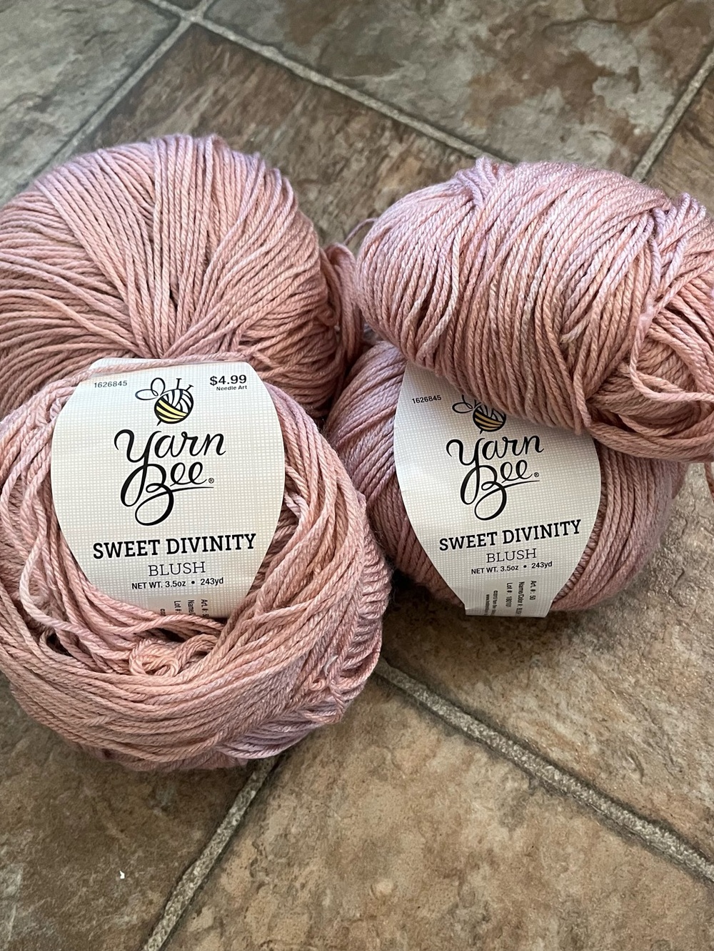 Yarn Bee Sweet Divinity Blush Yarn 3 1/2 Skeins NWT Hobby Lobby